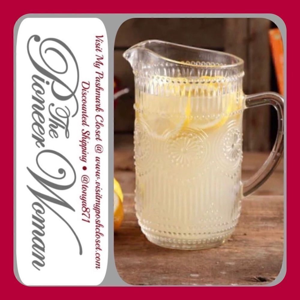 🦋 New Pioneer Woman Adeline Clear Glass 54 oz Pitcher